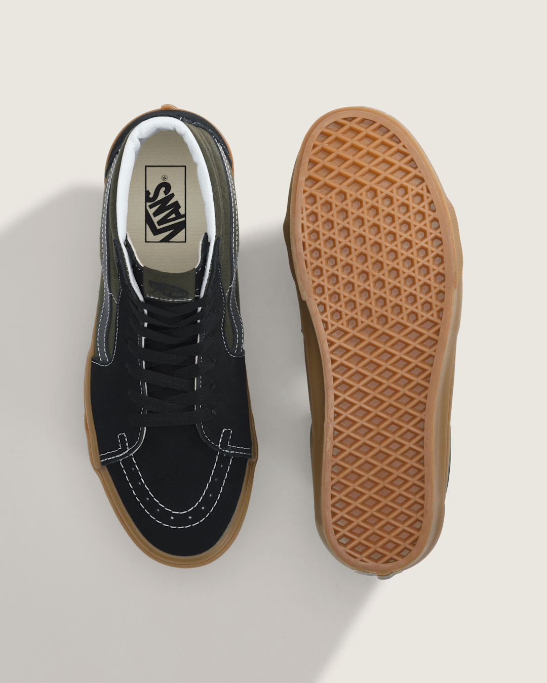 Men Vans Sk8-Hi Shoe in Gum Obsidian Fern Green
