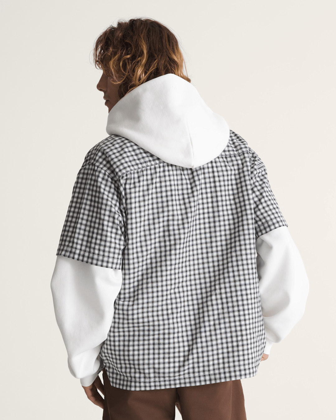 Men Vans Larkspur Mini Plaid Shirt in White / Black