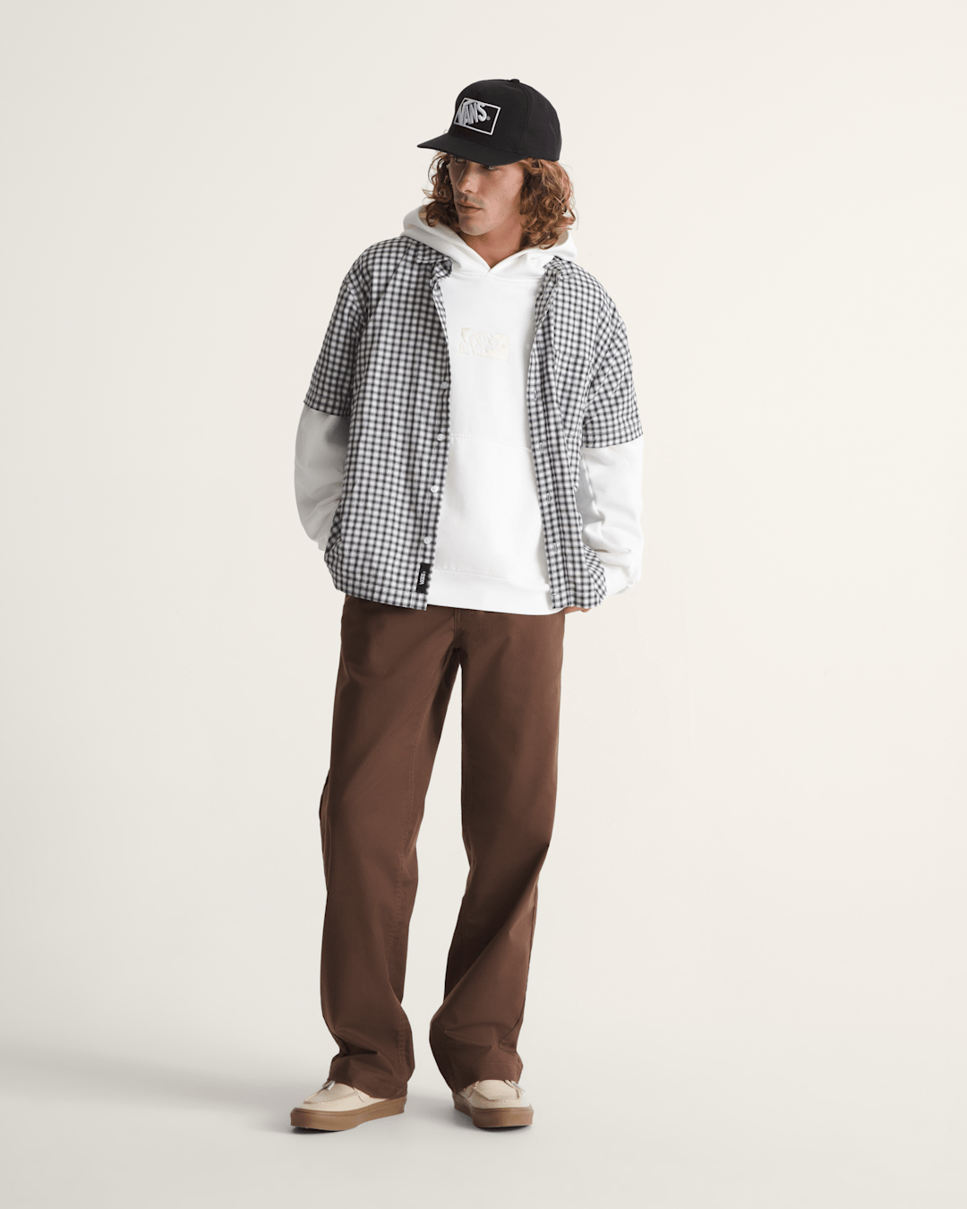 Men Vans Larkspur Mini Plaid Shirt in White / Black