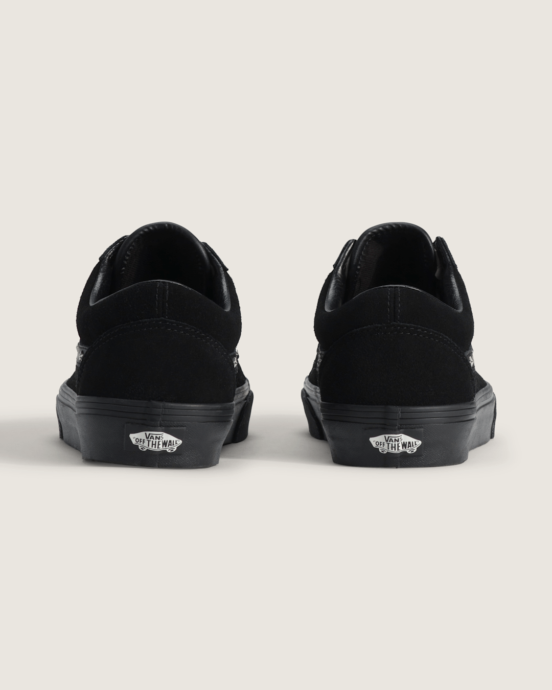 Men Vans Old Skool Shoe in Black