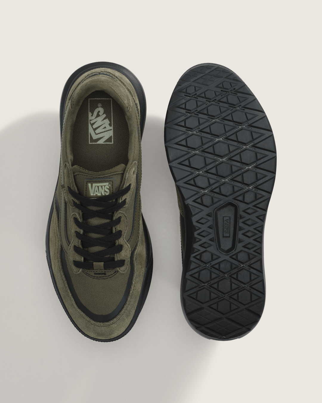 Men Vans UltraRange 2.0 Shoe in Mossy Olive / Black