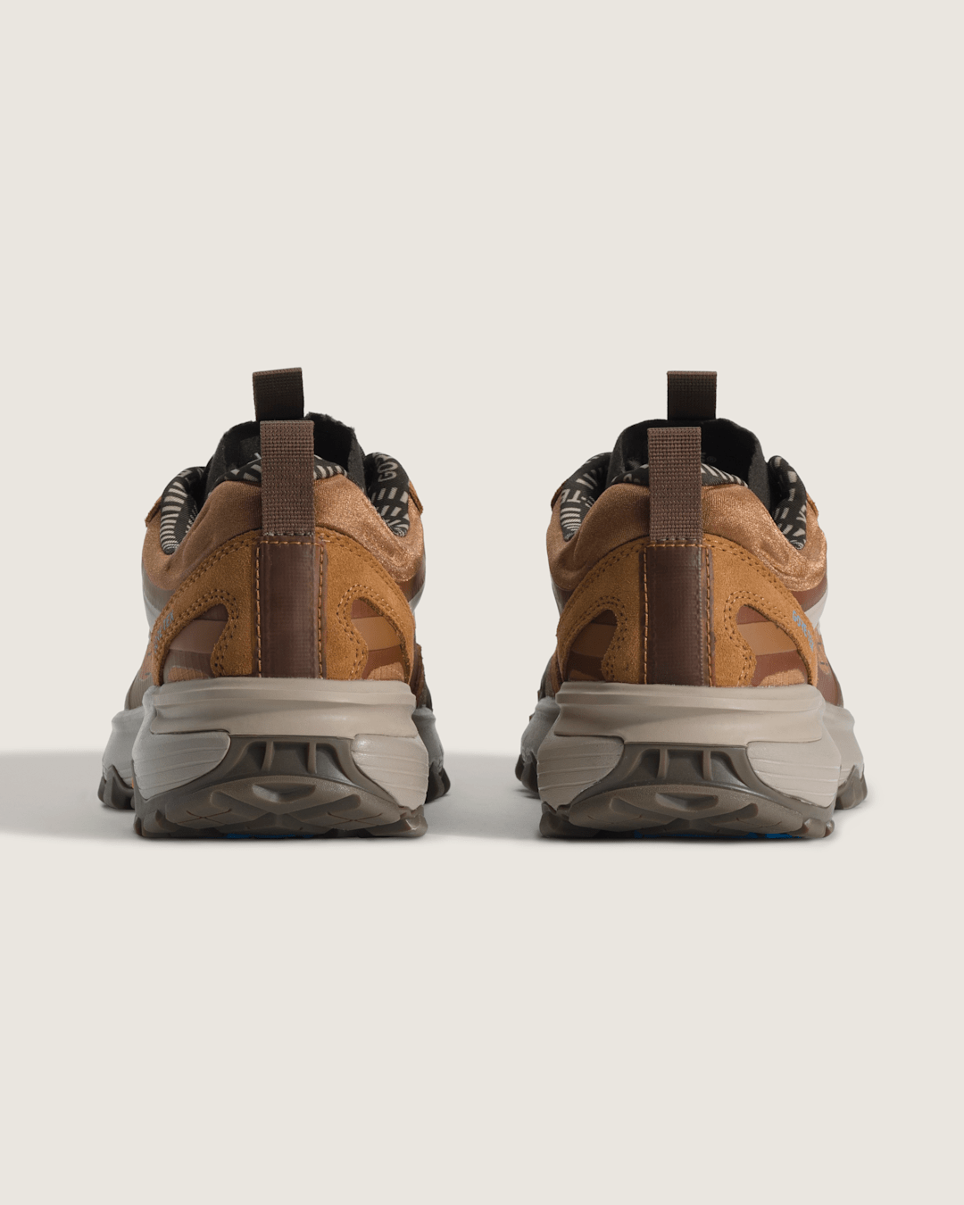 Men Vans Crosspath XC GORE-TEX Shoe in Chipmunk Brown / Mushroom Brown