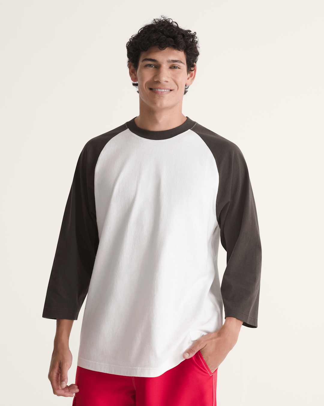 Men Vans Standard Raglan T-Shirt in Faded Black / Egret White