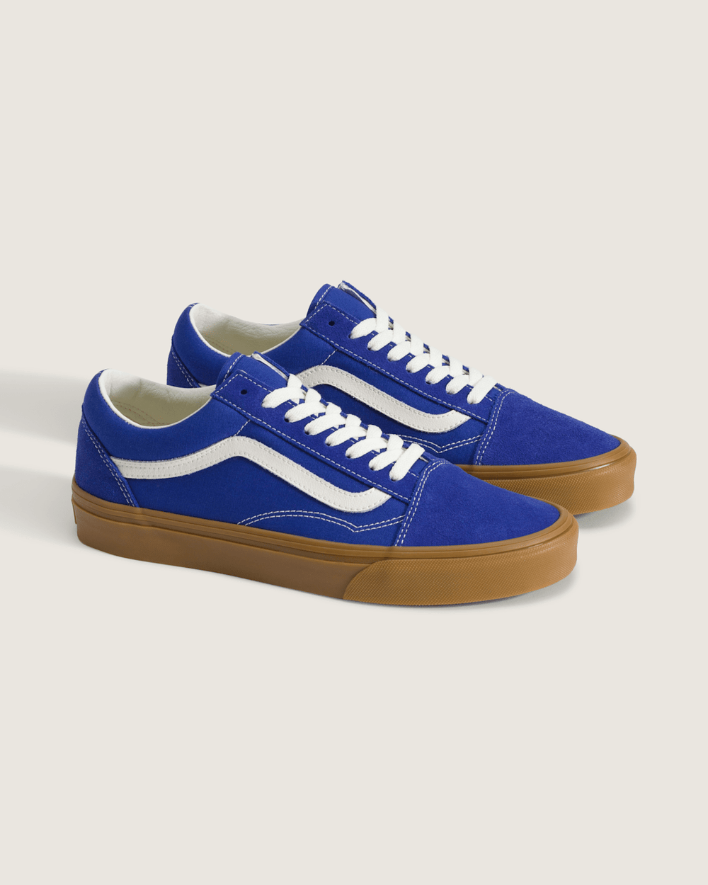 Men Vans Old Skool Shoe in Gum Royal Cobalt Blue