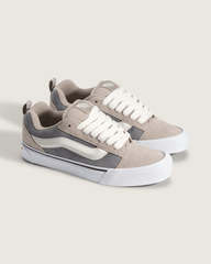 Men Vans Knu Skool Shoe in Frost Grey