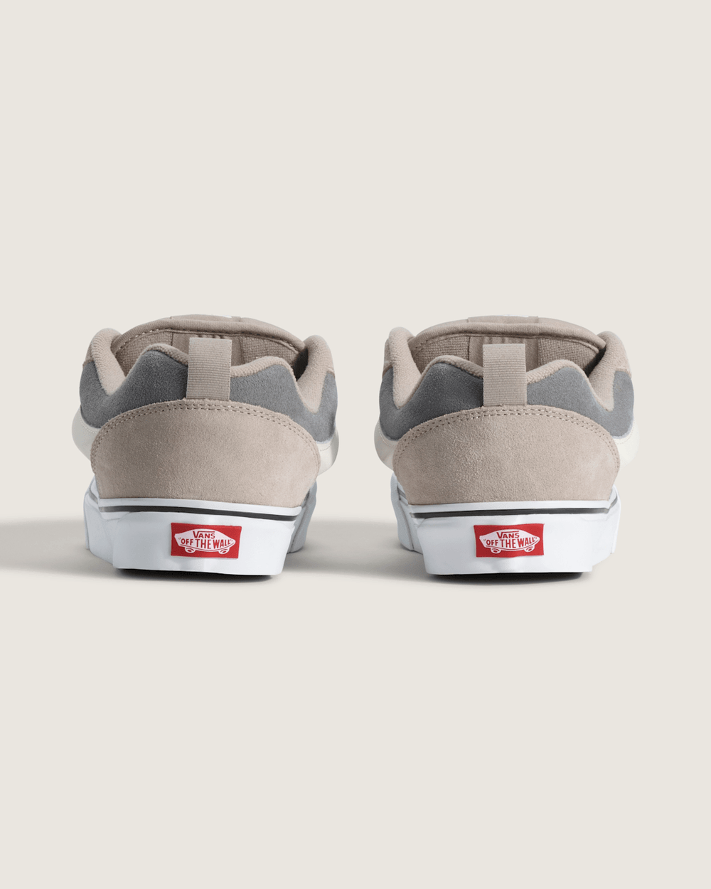 Men Vans Knu Skool Shoe in Frost Grey