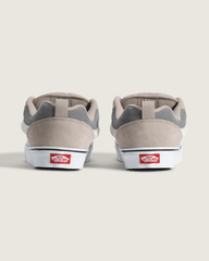 Men Vans Knu Skool Shoe in Frost Grey