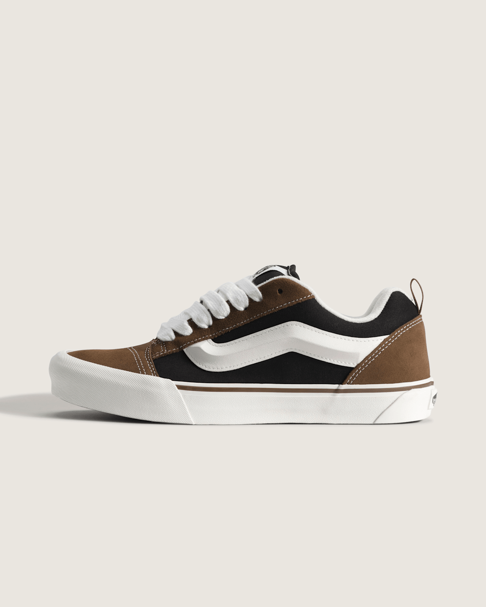 Men Vans Knu Skool Shoe in Black / Brown