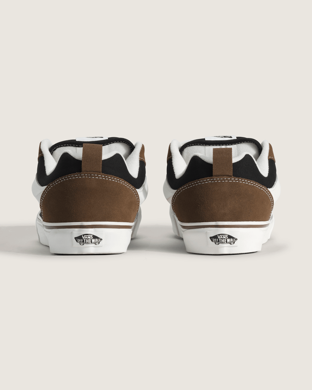 Men Vans Knu Skool Shoe in Black / Brown
