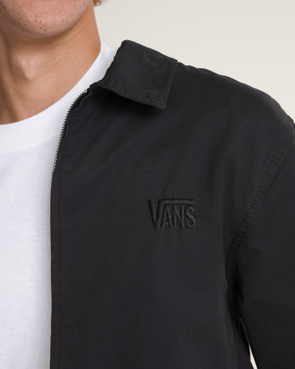 Men Vans Pomona Station Jacket in Black