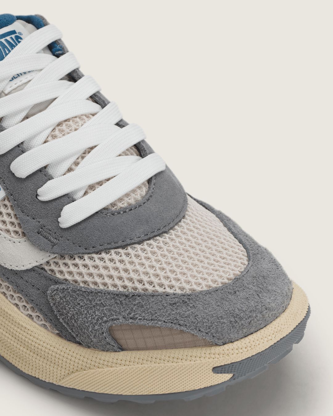 Men Vans UltraRange Neo 2.0 Shoe in Frost Grey