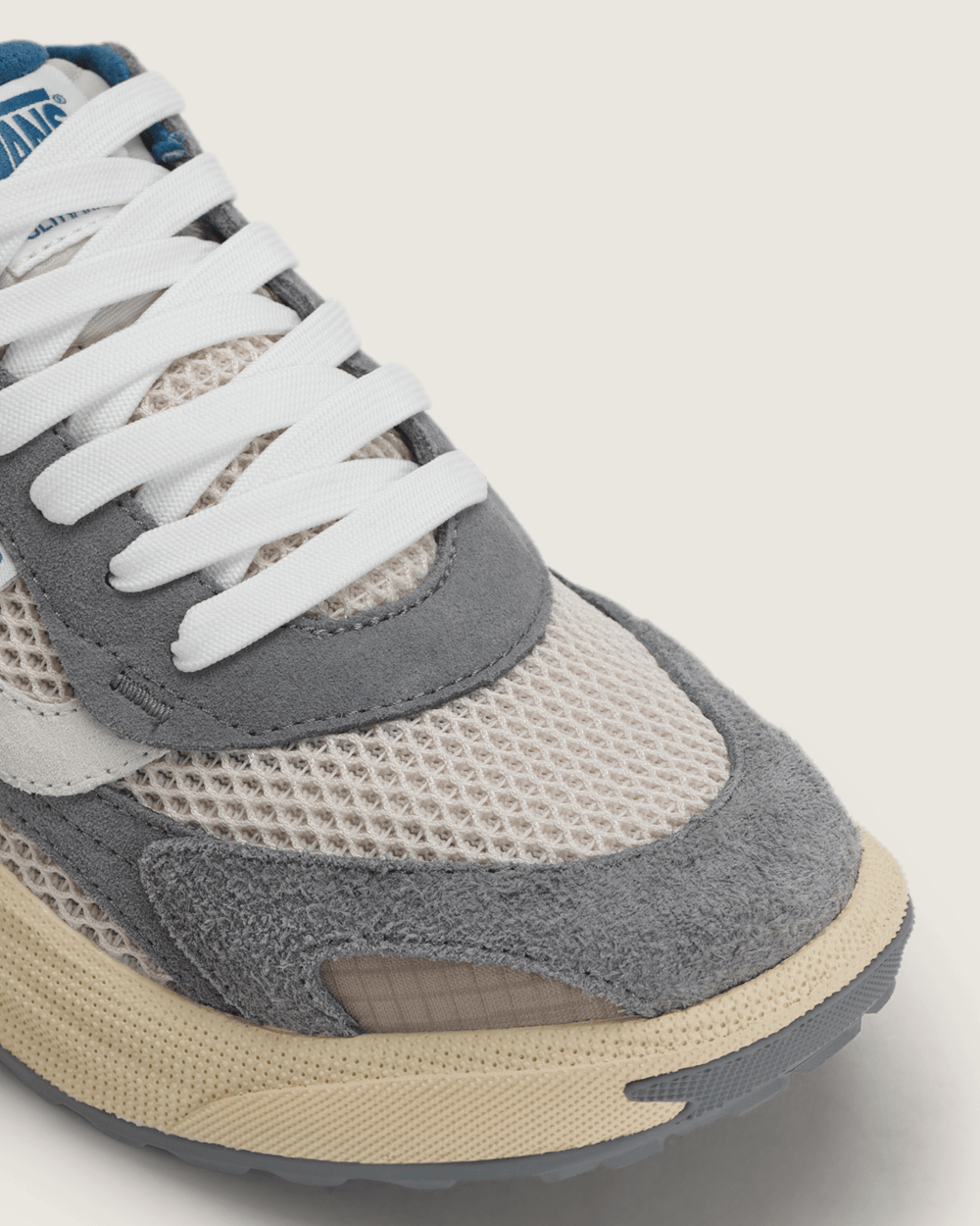 Men Vans UltraRange Neo 2.0 Shoe in Frost Grey