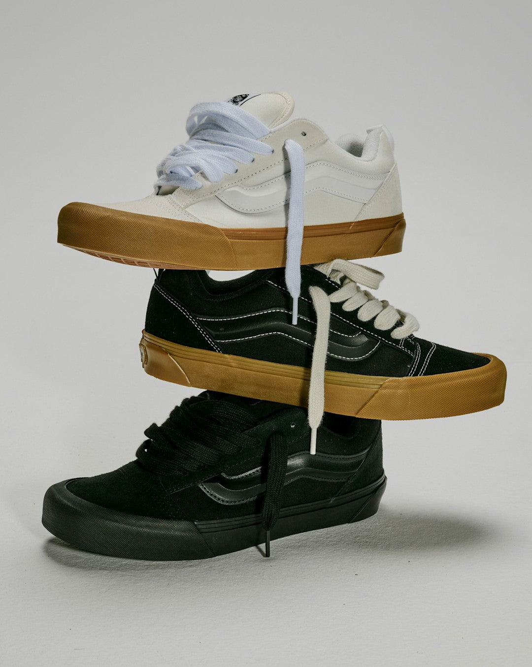 Men Vans Knu Skool Shoe in Blanc De Blanc White