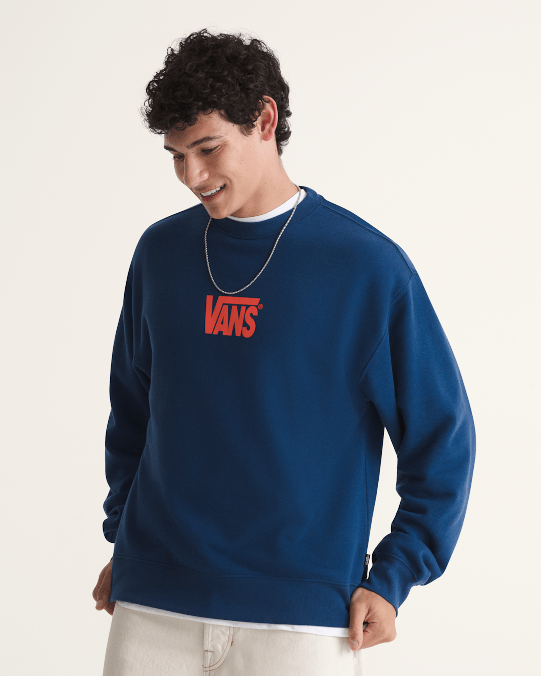 Men Vans Stretch Logo Crew Sweatshirt in Deep Indig Blue / Flame Red