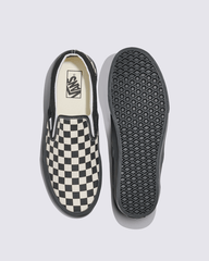Men Vans Classic Slip-On Checkerboard Shoe in Checkerboard White / Black