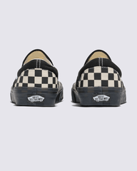 Men Vans Classic Slip-On Checkerboard Shoe in Checkerboard White / Black