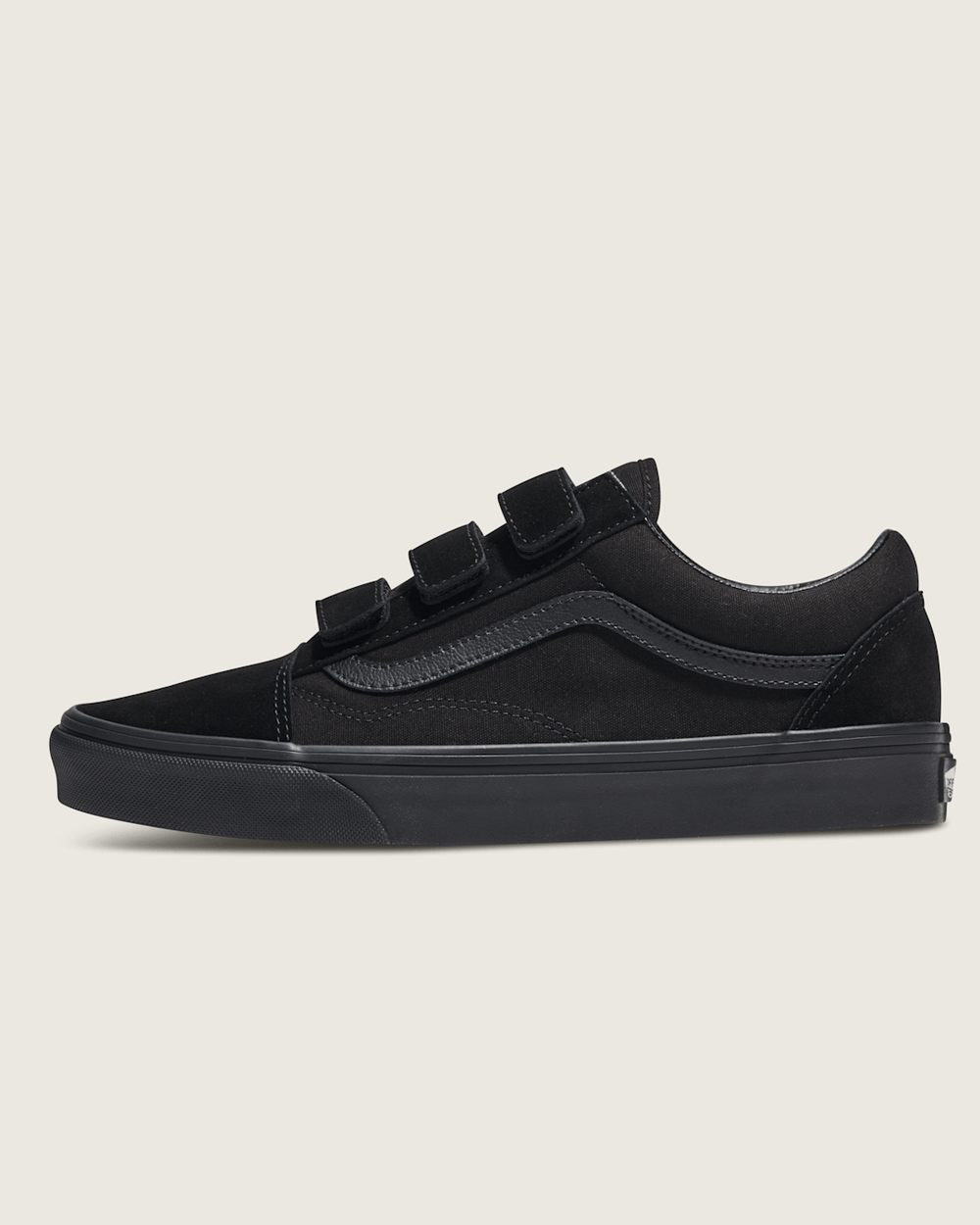 Men Vans Old Skool V Shoe in Triple Black