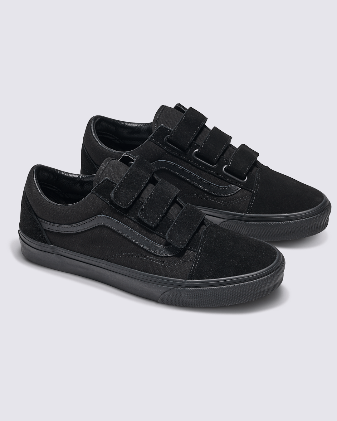 Men Vans Old Skool V Shoe in Triple Black