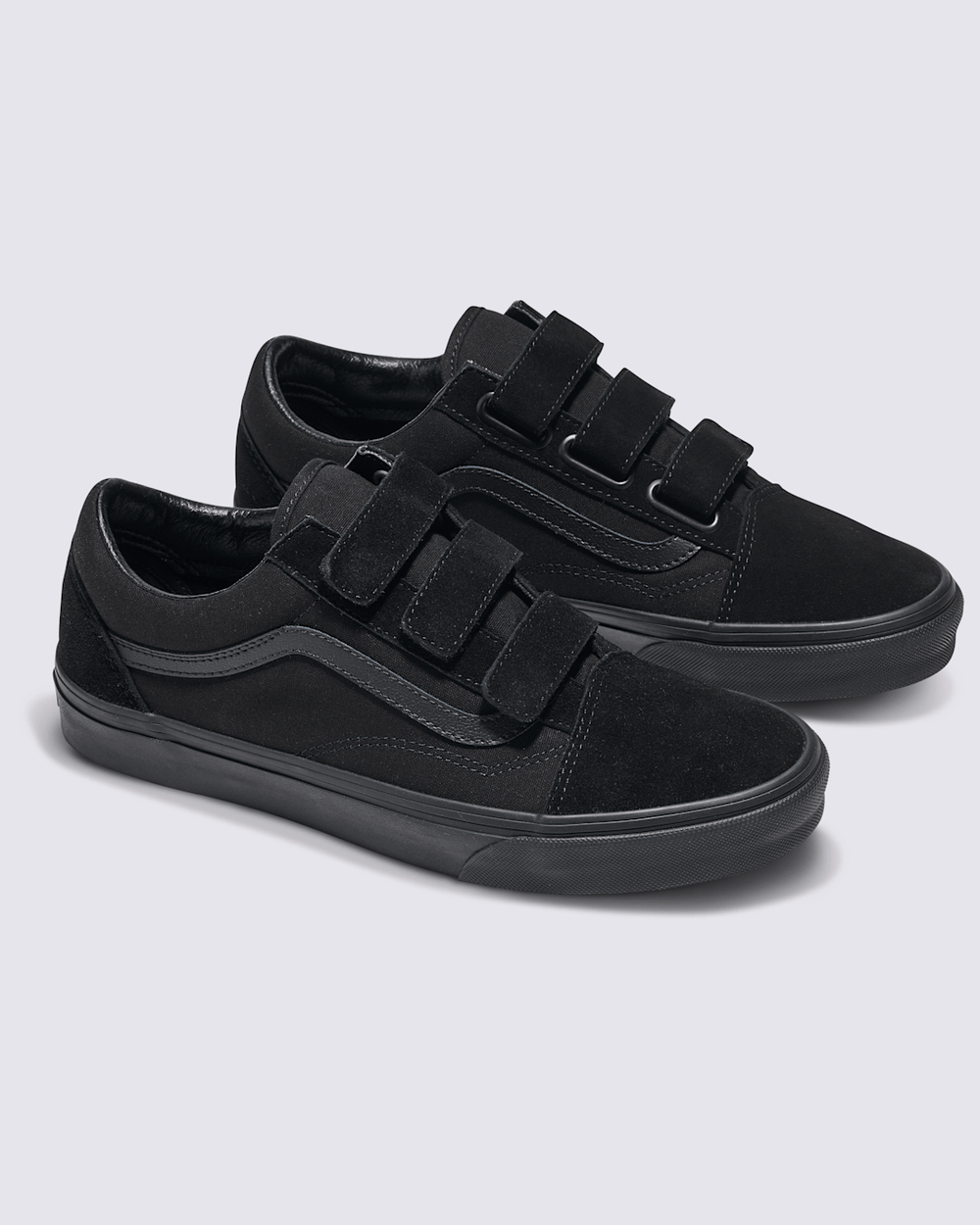 Men Vans Old Skool V Shoe in Triple Black