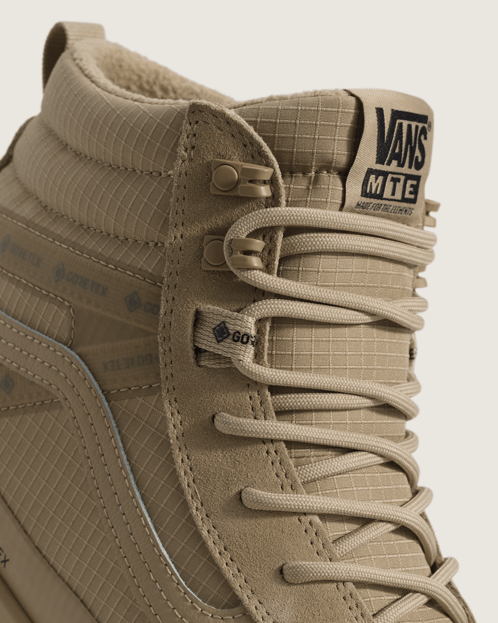 Men Vans Sk8-Hi GORE-TEX Insulated Shoe in Incense Brown