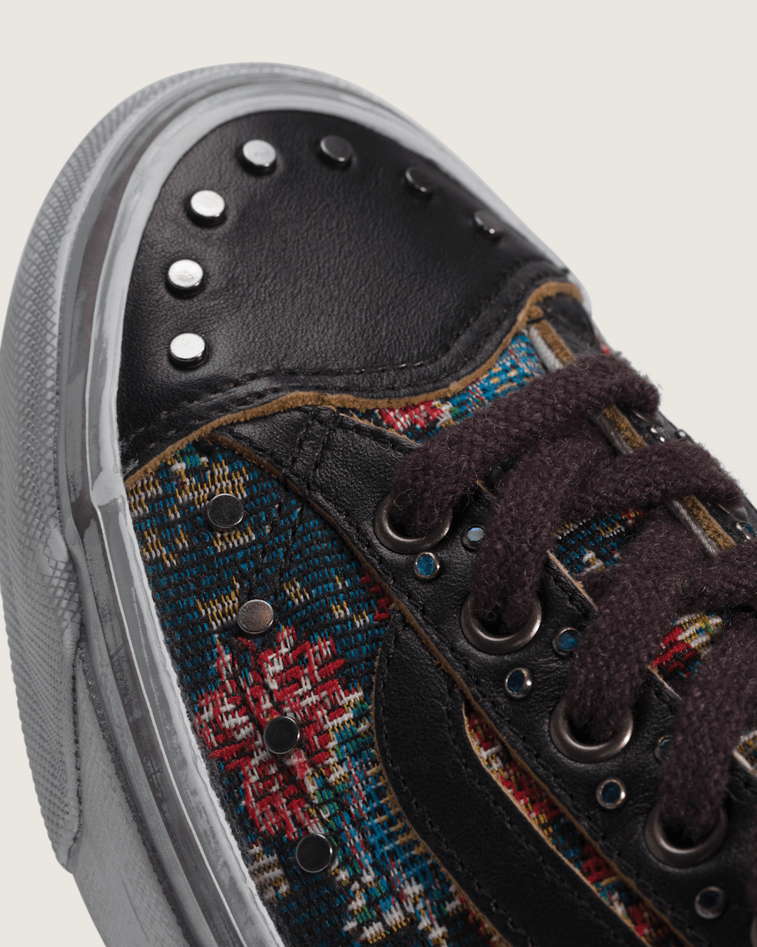 Men Vans OTW Old Skool 36 Vibram in Floral Black