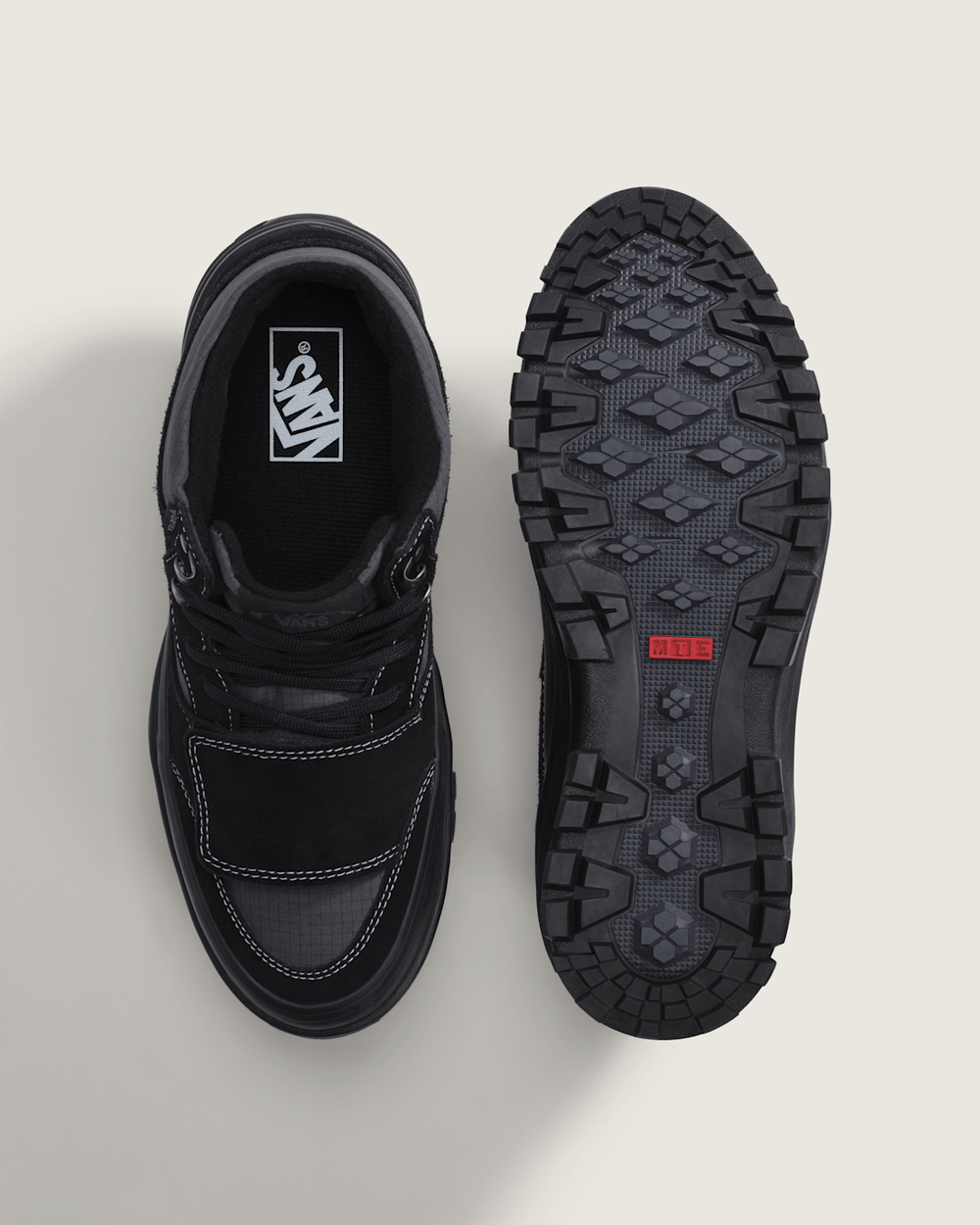 Men Vans Mountain Mid GORE-TEX Insulated Shoe in Black