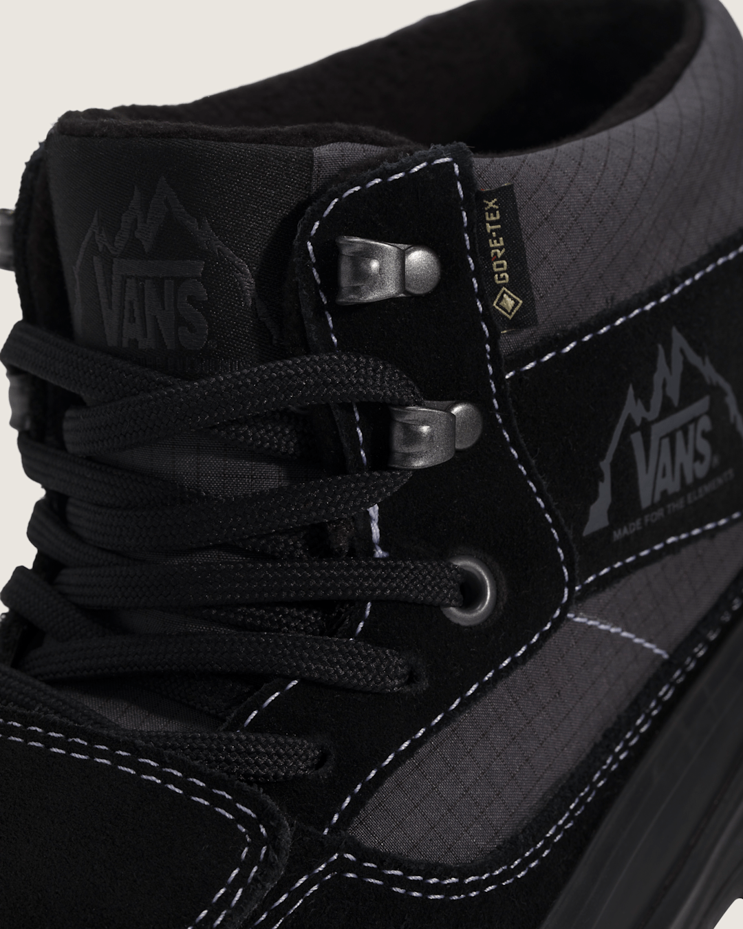 Men Vans Mountain Mid GORE-TEX Insulated Shoe in Black