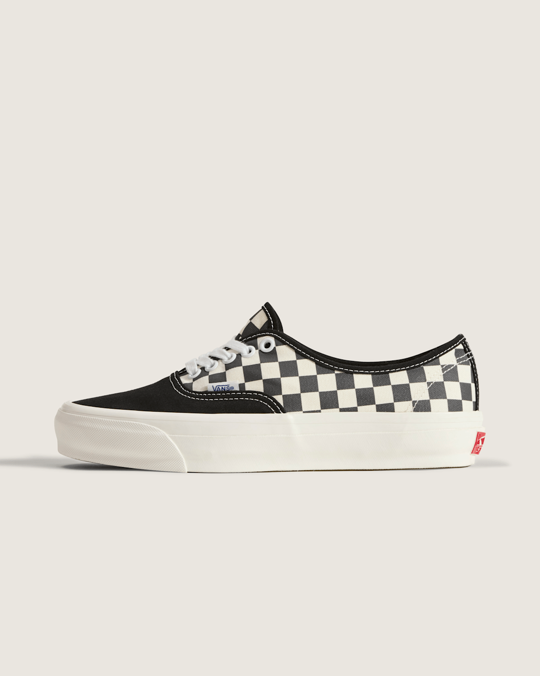 Men Vans Premium Authentic Checkerboard Shoe in Checkerboard Asphalt Grey / White