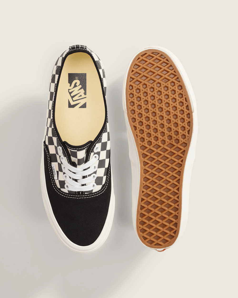 Men Vans Premium Authentic Checkerboard Shoe in Checkerboard Asphalt Grey / White