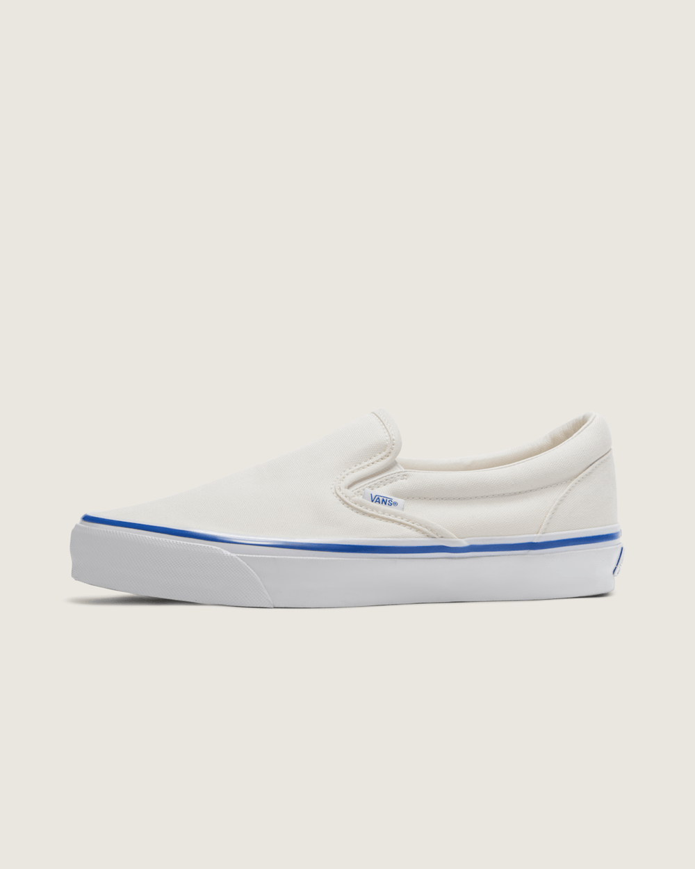 Men Vans Premium Slip-On Shoe in Off White / White