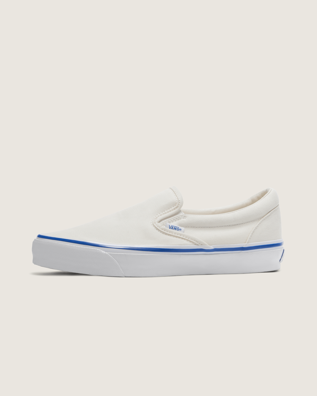 Men Vans Premium Slip-On Shoe in Off White / White