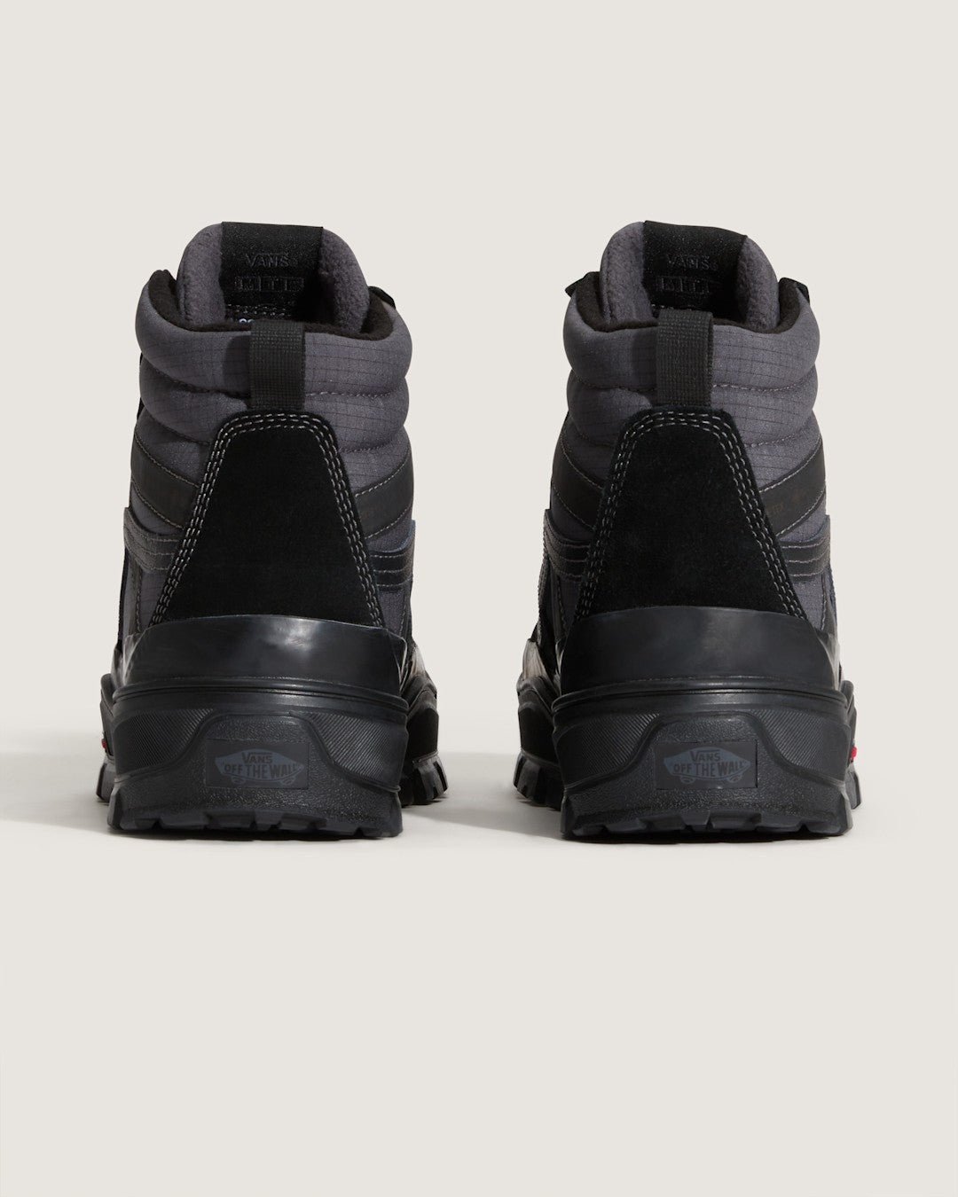Men Vans Sk8-Hi GORE-TEX Insulated Shoe in Black