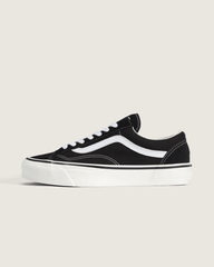 Men Vans Premium Old Skool Shoe in Black / Marshmallow White