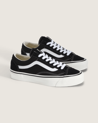 Men Vans Premium Old Skool Shoe in Black / Marshmallow White