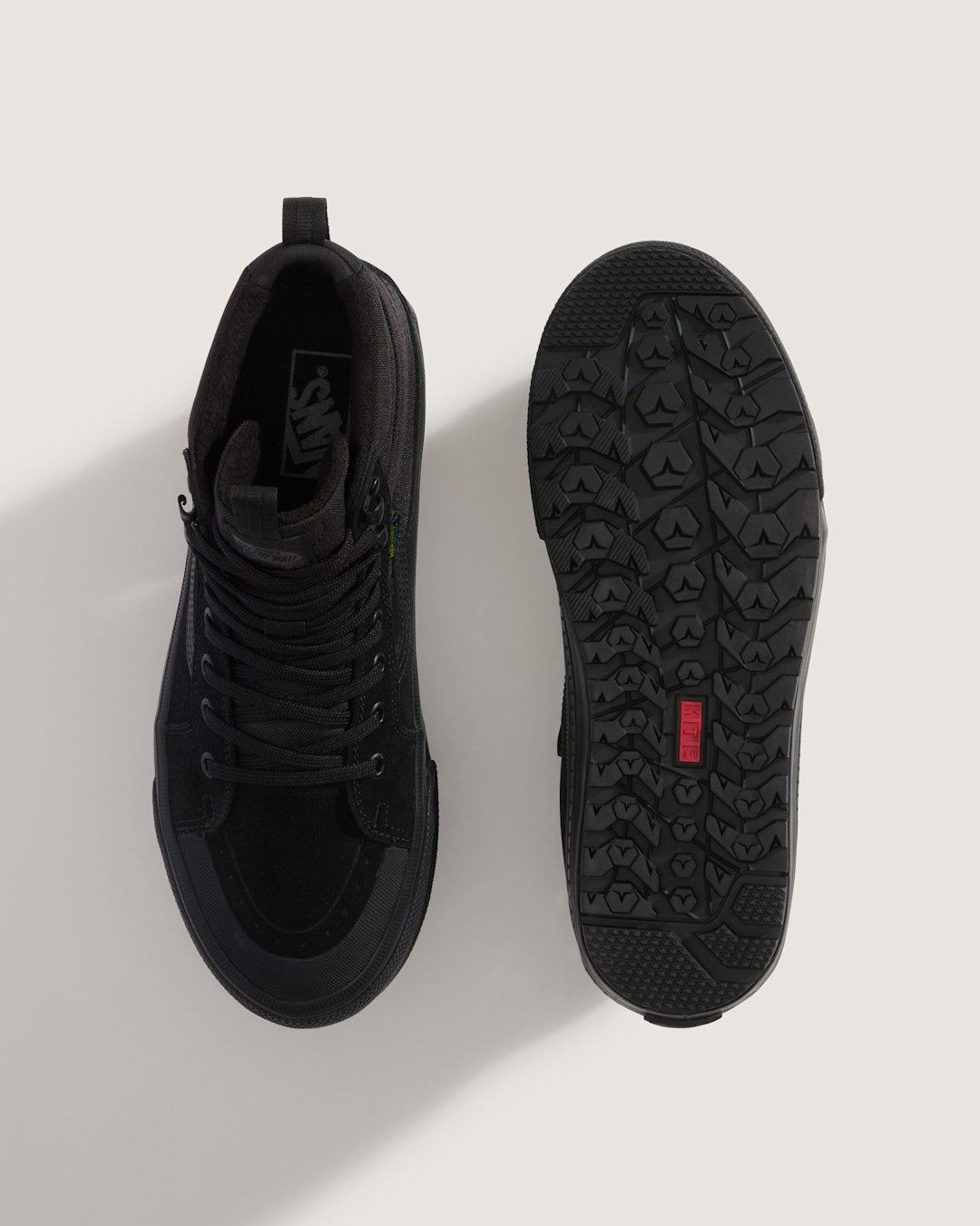 Men Vans Sk8-Hi Waterproof Insulated Shoe in Black