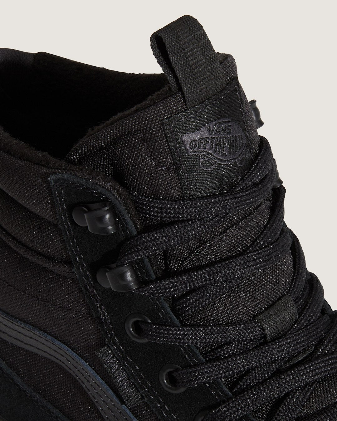 Men Vans Sk8-Hi Waterproof Insulated Shoe in Black