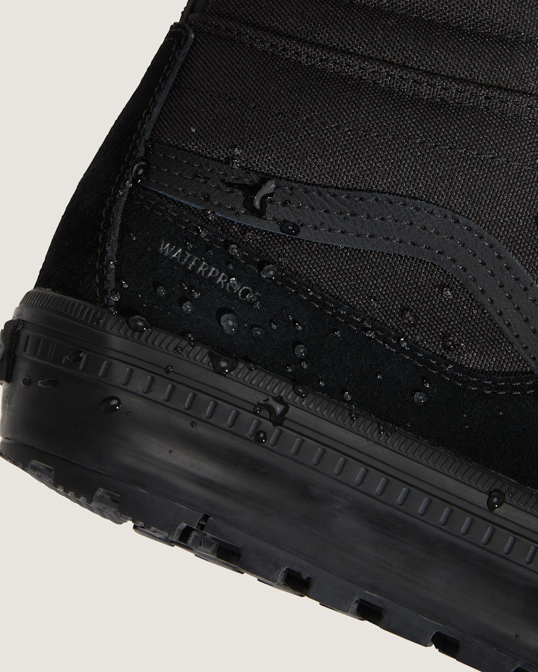 Men Vans Sk8-Hi Waterproof Insulated Shoe in Black