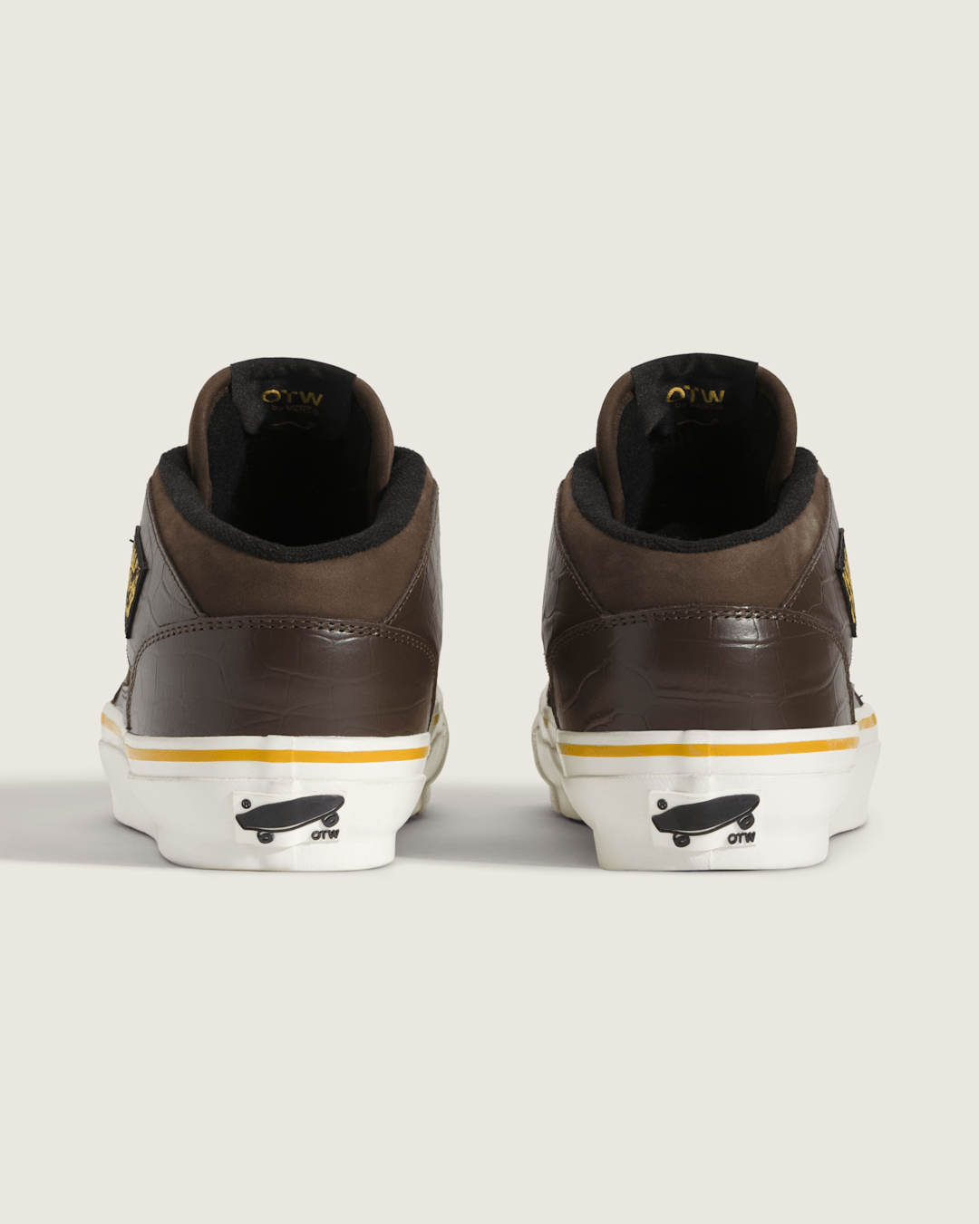 Men Vans OTW Half Cab 33 Vibram in Demitasse Brown