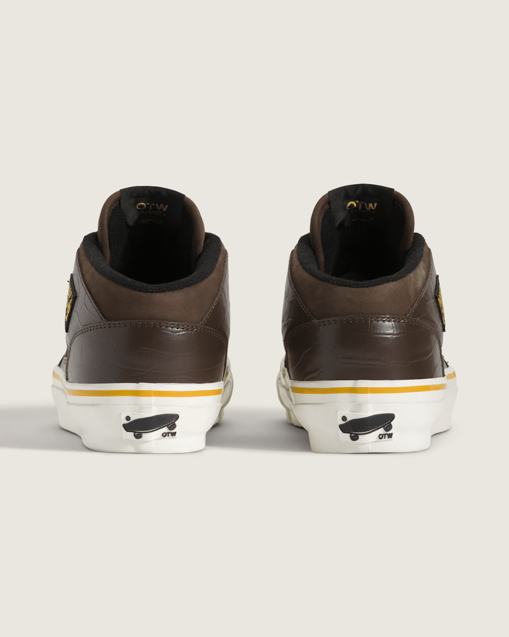 Men Vans OTW Half Cab 33 Vibram in Demitasse Brown