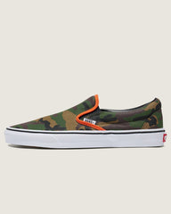 Men Vans Customs Classic Slip-On Shoe in Camo Jungle Green