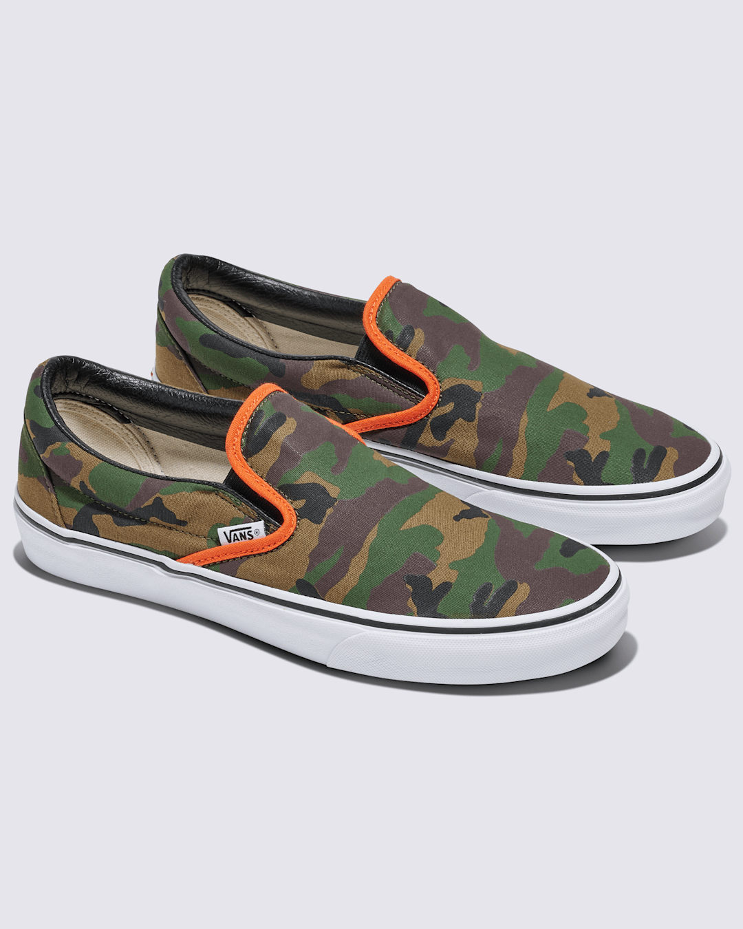 Men Vans Customs Classic Slip-On Shoe in Camo Jungle Green