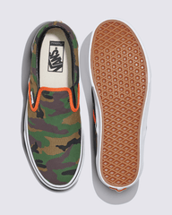 Men Vans Customs Classic Slip-On Shoe in Camo Jungle Green