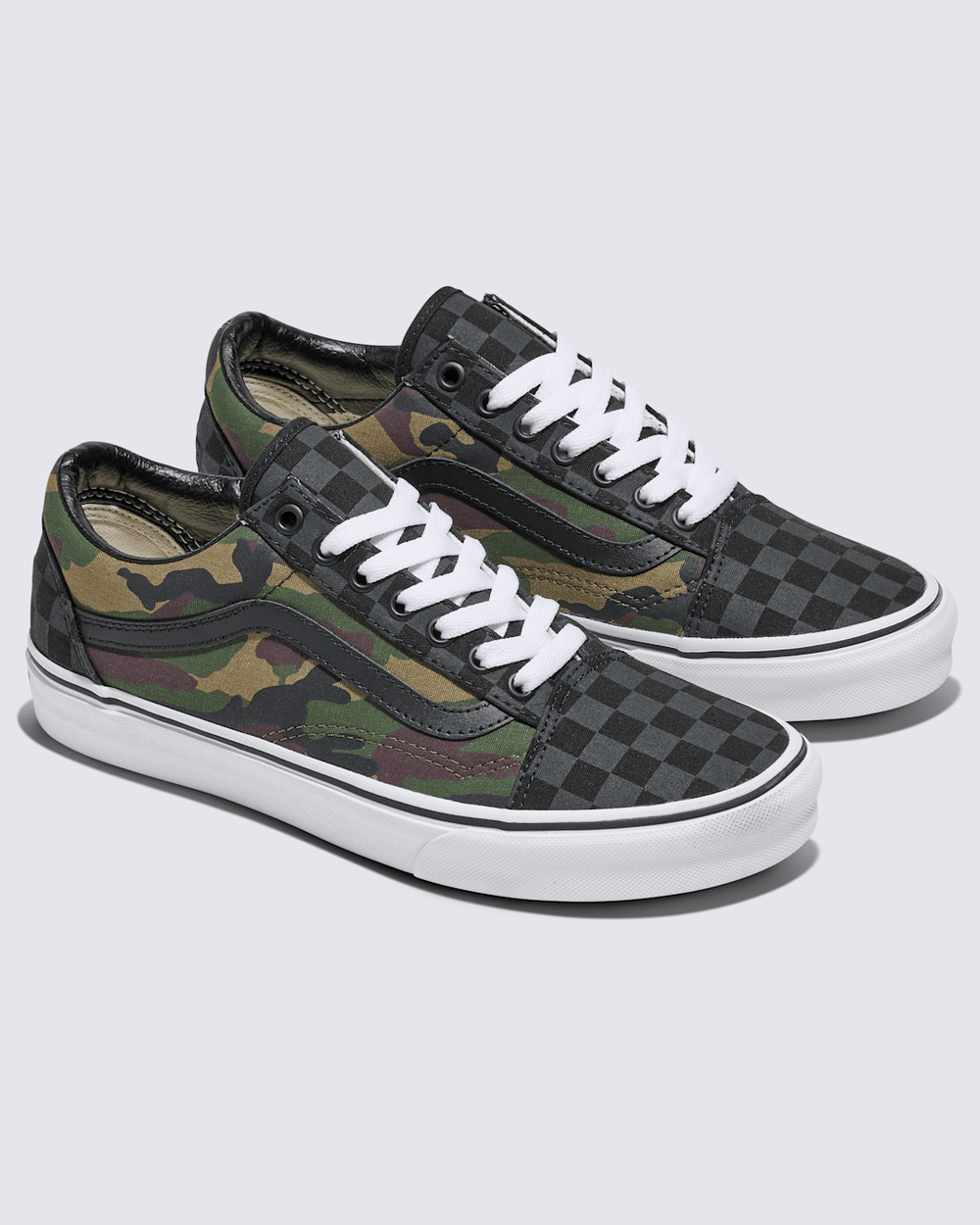 Men Vans Customs Old Skool Shoe in Customs