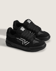 Men Vans Upland Shoe in Black / White