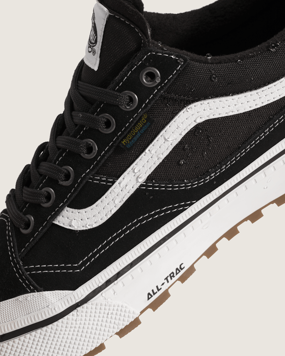 Men|Sale Vans Old Skool Waterproof Insulated Shoe in Black / White