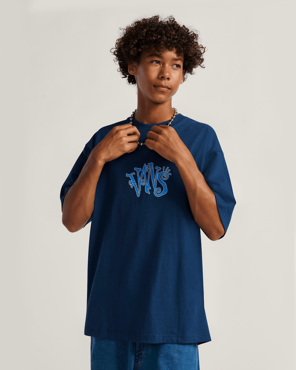 Men Vans Bromeo T-Shirt in Navy Blue