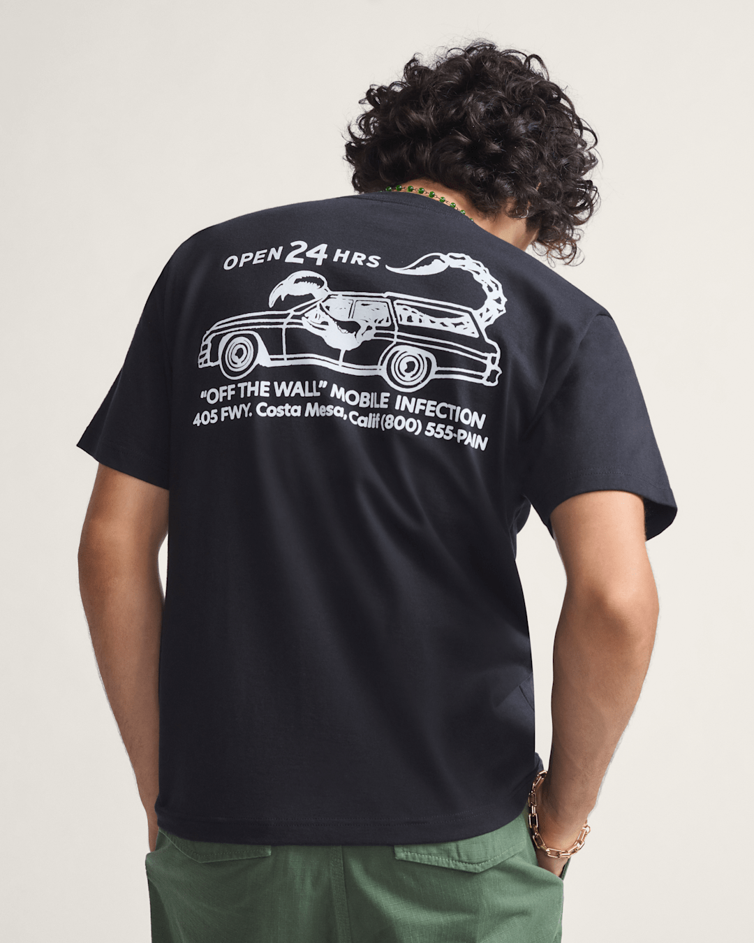 Men Vans Sting Wagon T-Shirt in Black