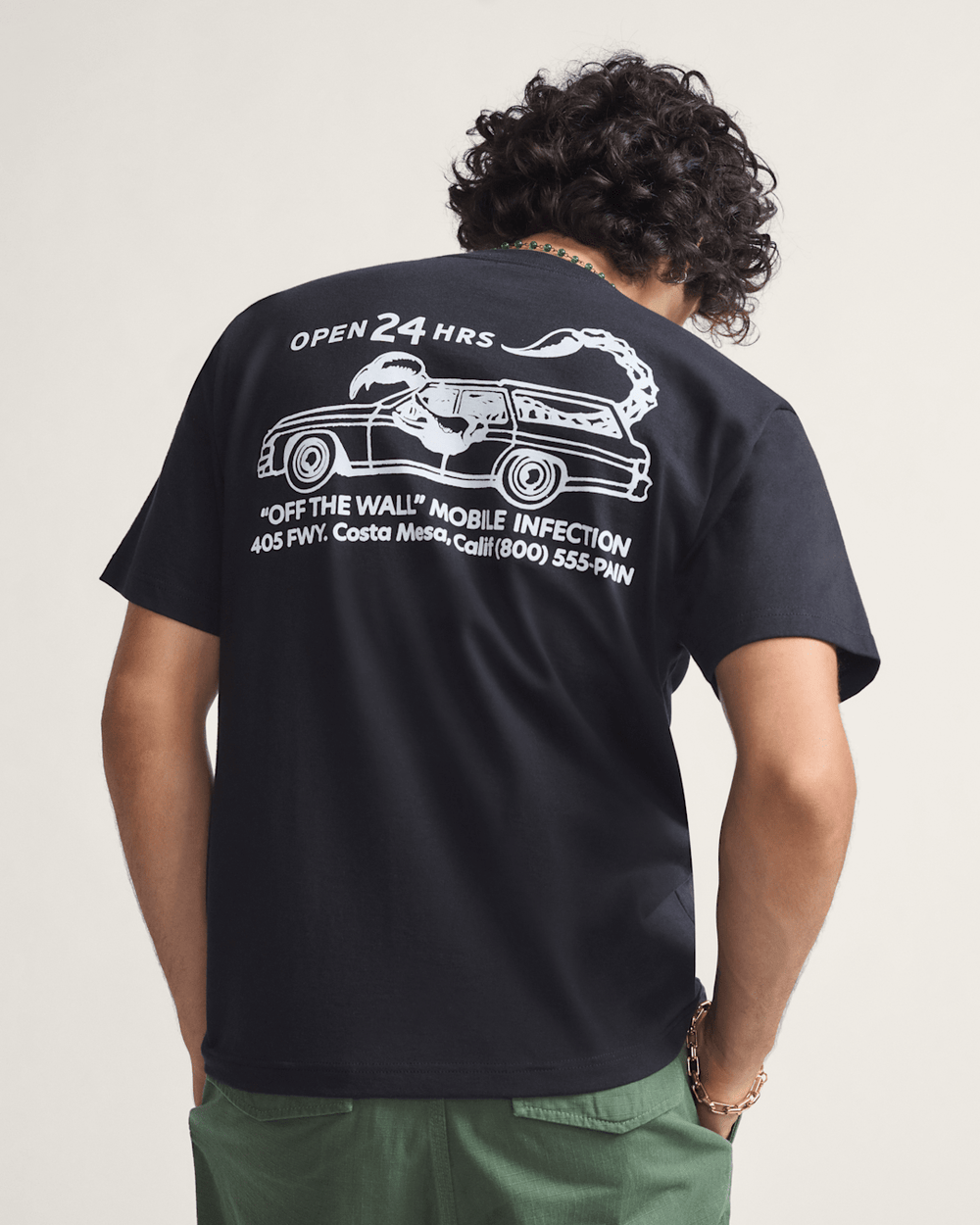 Men Vans Sting Wagon T-Shirt in Black
