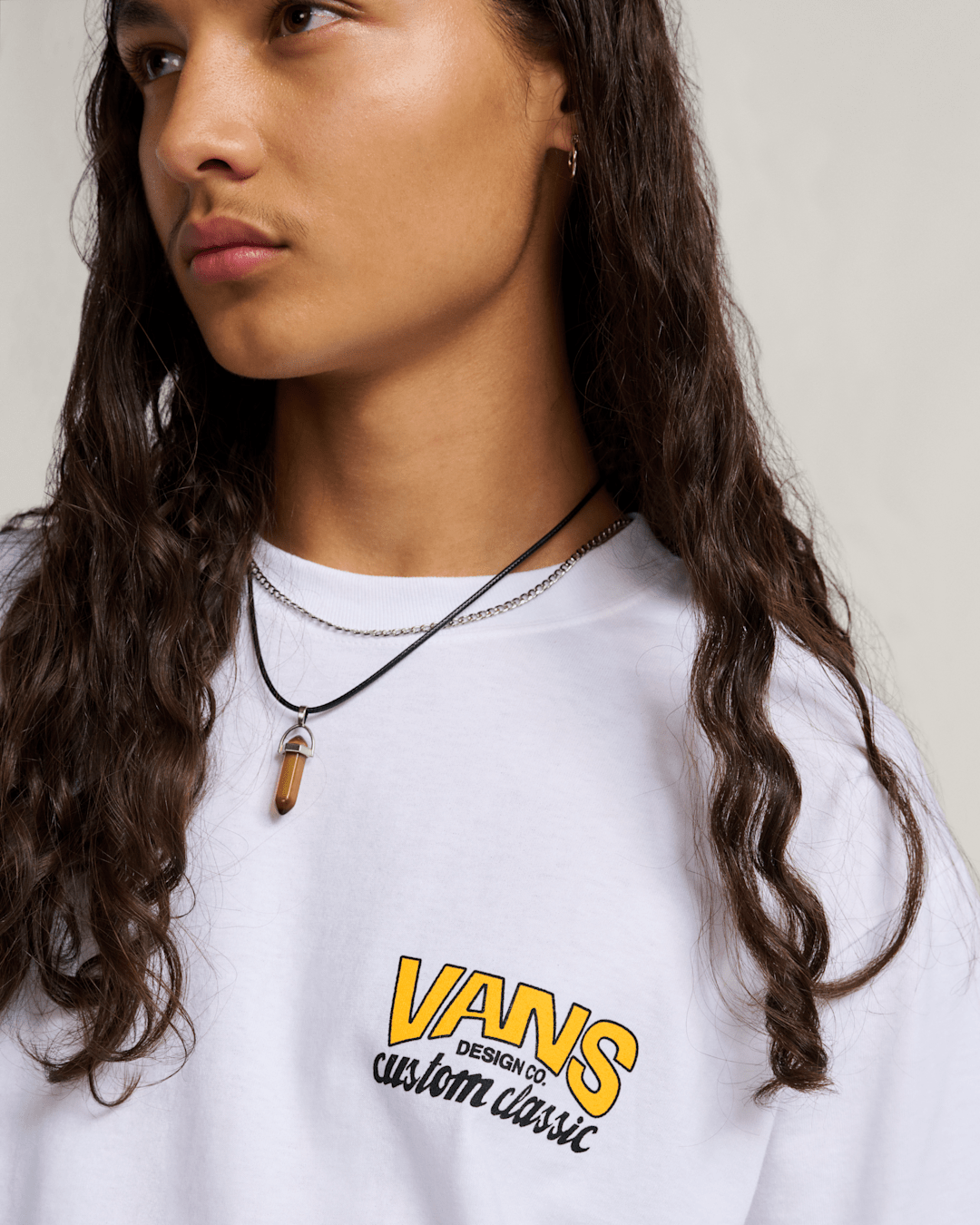 Men Vans Shop Front T-Shirt in White / Sunny Yellow