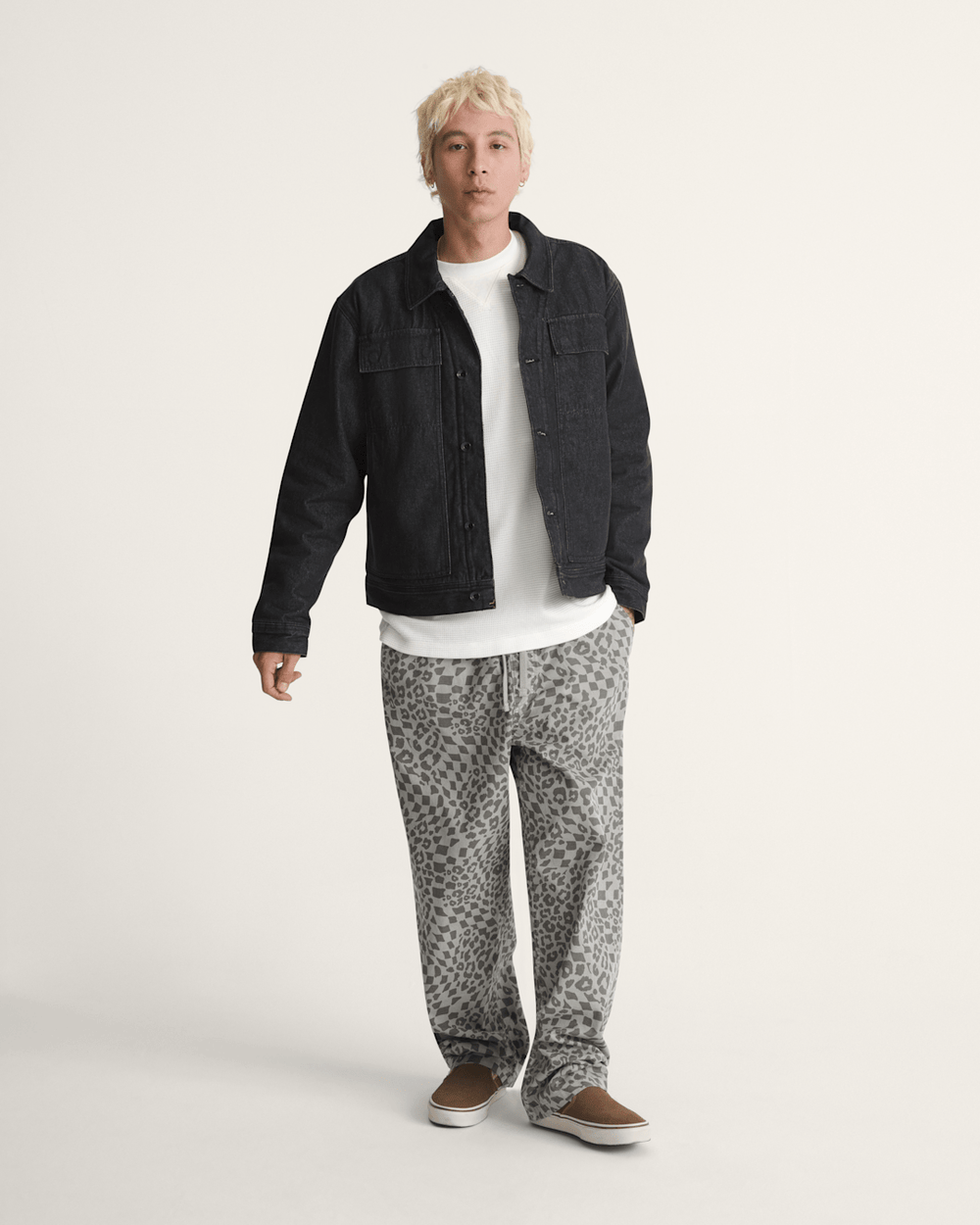 Men Vans Premium Mcavoy Lined Trucker Jacket in Rinse Black